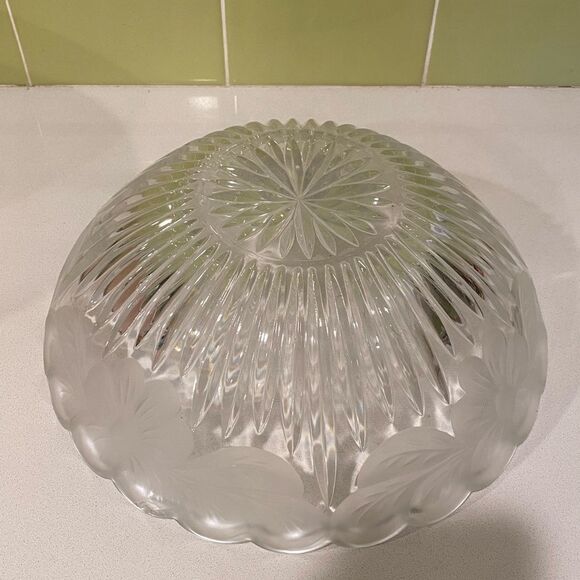 Lead Crystal Bowl with Flowers - Picture 4 of 6